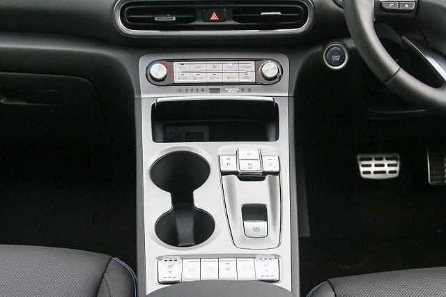Hyundai KONA Electric SUV E 204ps Ultimate64kWh 10.5kW OBC Black