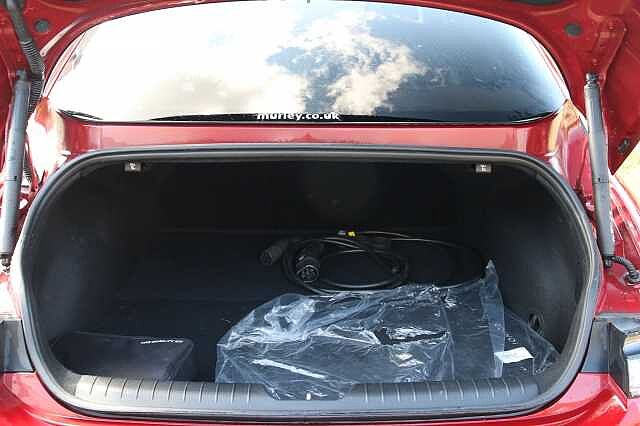 Hyundai IONIQ 6 E (325ps) Ultimate 77kWh (Dual Motor) AWD Red