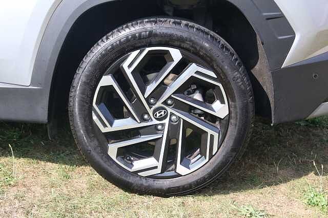 Hyundai TUCSON 1.6T Hybrid Ultimate 5dr Auto Silver