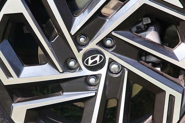 Hyundai TUCSON 1.6T Hybrid Ultimate 5dr Auto Silver