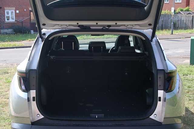 Hyundai TUCSON 1.6T Hybrid Ultimate 5dr Auto Silver