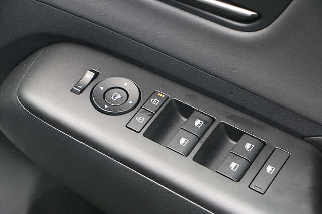 Hyundai KONA 1.6T 138 N Line S 5dr DCT White