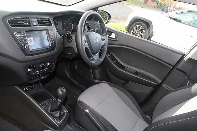 Hyundai i20 1.2 MPi S Connect 5dr