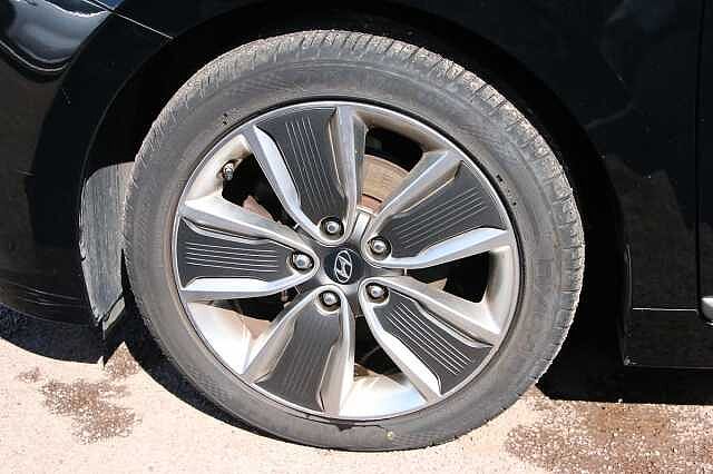 Hyundai IONIQ 1.6 GDi Hybrid Premium SE 5dr DCT