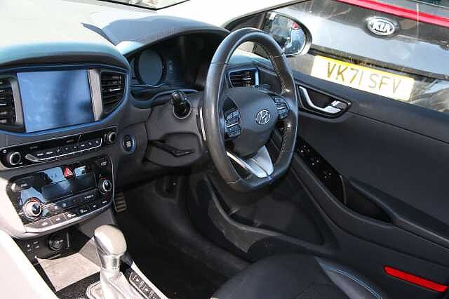 Hyundai IONIQ 1.6 GDi Hybrid Premium SE 5dr DCT