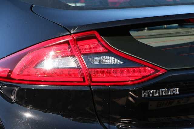 Hyundai IONIQ 1.6 GDi Hybrid Premium SE 5dr DCT
