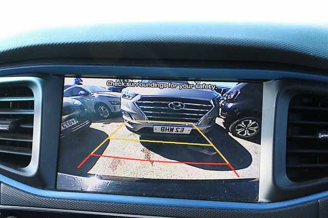 Hyundai IONIQ 1.6 GDi Hybrid Premium SE 5dr DCT