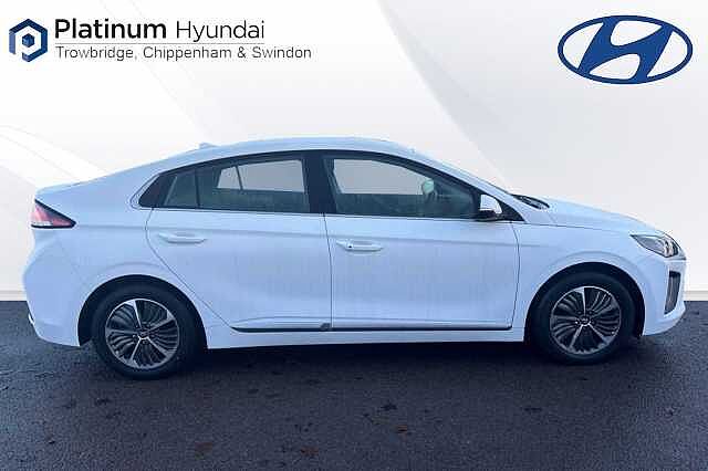 Hyundai IONIQ 1.6 GDi Plug-in Hybrid Premium 5dr DCT White