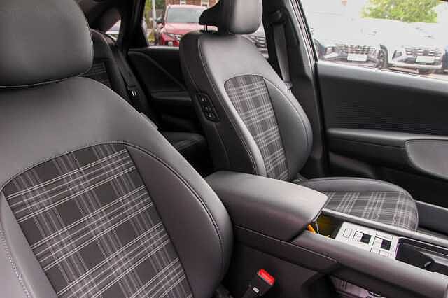 Hyundai IONIQ 6 E(325ps) First Edition 77kWh Dual MotorAWD Gravity Gold