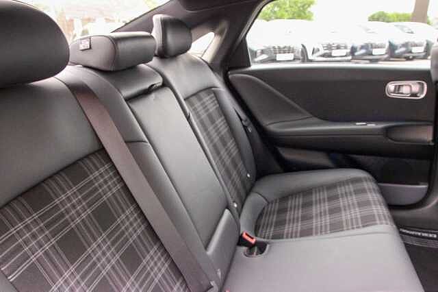 Hyundai IONIQ 6 E(325ps) First Edition 77kWh Dual MotorAWD Gravity Gold