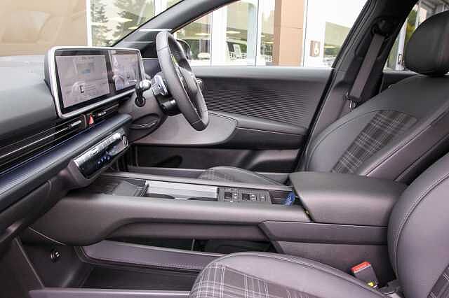 Hyundai IONIQ 6 E(325ps) First Edition 77kWh Dual MotorAWD Gravity Gold
