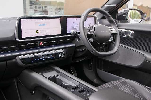 Hyundai IONIQ 6 E(325ps) First Edition 77kWh Dual MotorAWD Gravity Gold