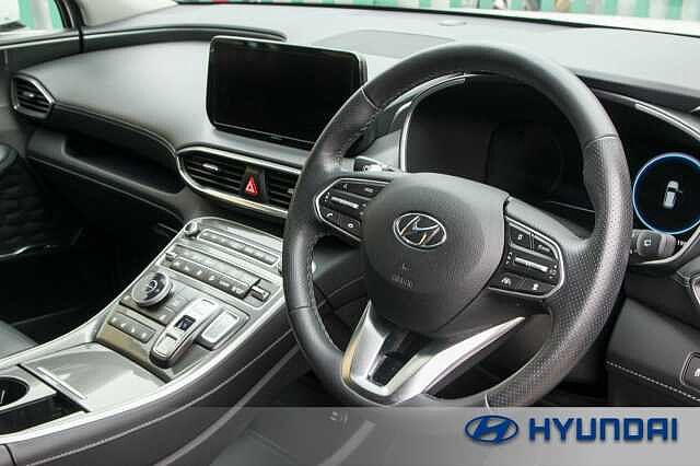 Hyundai SANTA FE 1.6 TGDi Hybrid Ultimate 5dr 4WD Auto White Cream