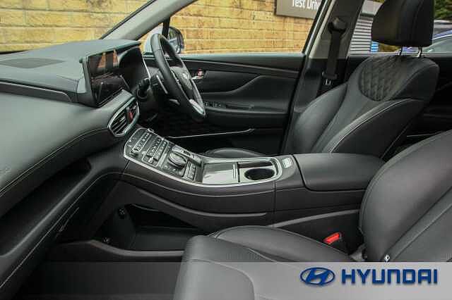 Hyundai SANTA FE 1.6 TGDi Hybrid Ultimate 5dr 4WD Auto White Cream