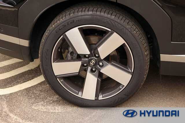 Hyundai SANTA FE 1.6 TGDi Hybrid Ultimate 5dr 4WD Auto Abyss Black