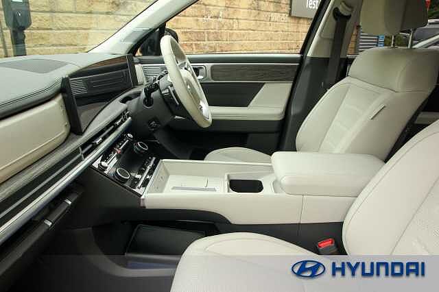Hyundai SANTA FE 1.6 TGDi Hybrid Ultimate 5dr 4WD Auto Abyss Black