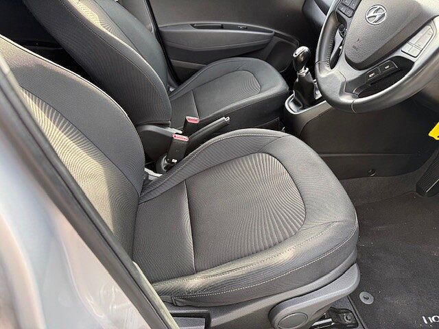 Hyundai I10 1.0 Premium 5dr Sleek Silver