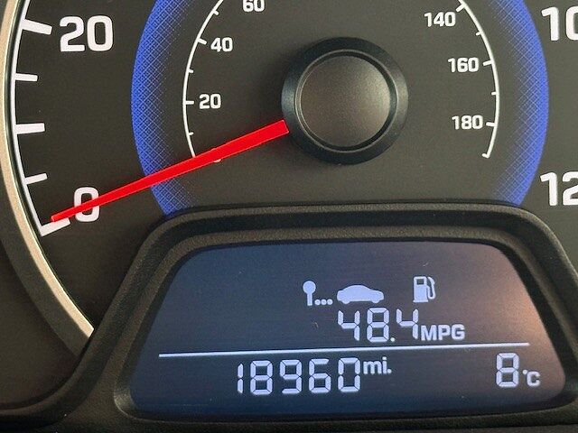 Hyundai I10 1.0 Premium 5dr Sleek Silver