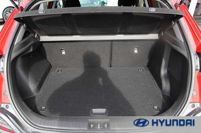 Hyundai KONA SUV 1.6GDi (141ps) Premium Pulse Red