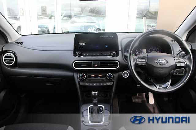 Hyundai KONA SUV 1.6GDi (141ps) Premium Pulse Red