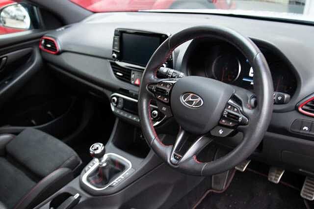 Hyundai i30 N i30 2.0 T-GDi (275ps) N Performance Fastback