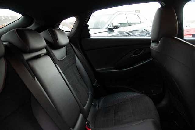 Hyundai i30 N i30 2.0 T-GDi (275ps) N Performance Fastback