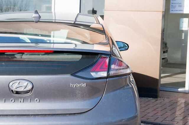 Hyundai IONIQ 1.6 GDi (105ps) Premium Hybrid DCT 5Dr Hatch