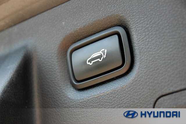 Hyundai SANTA FE 1.6 TGDi Hybrid Ultimate 5dr 4WD Auto