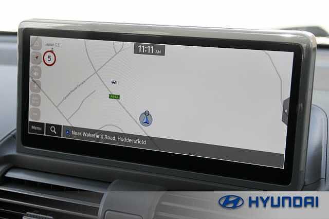 Hyundai INSTER 85kW Cross 49kWh 5dr Auto Abyss Black