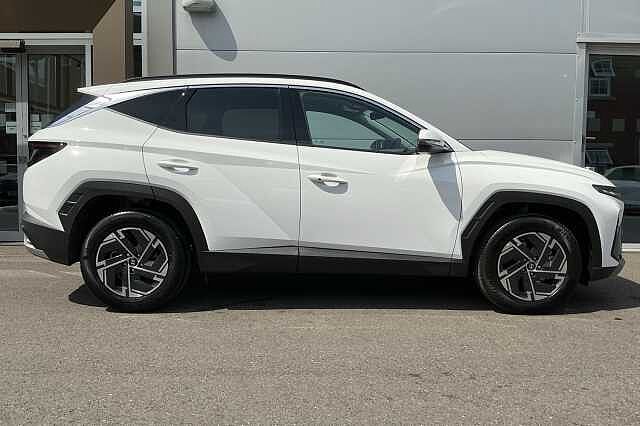 Hyundai TUCSON 1.6T Advance 5dr Atlas White