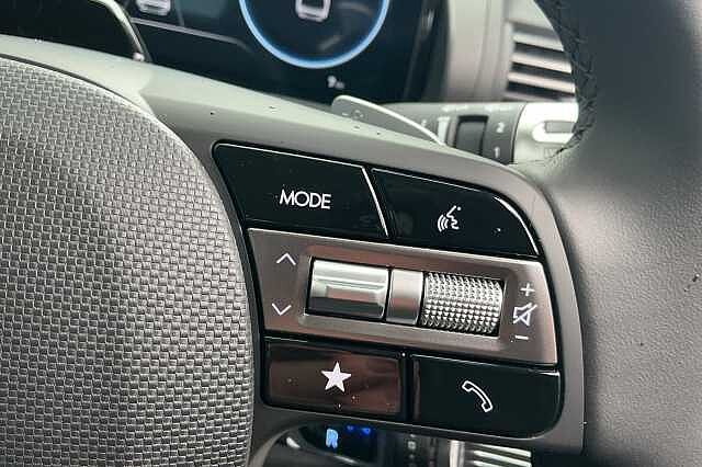 Hyundai INSTER 85kW 02 49kWh 5dr Auto Aero Silver