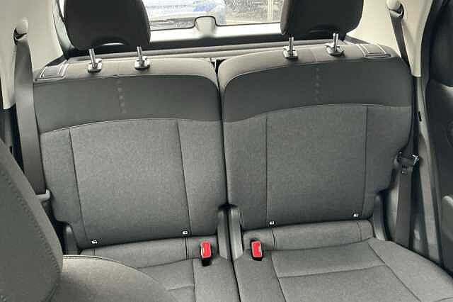 Hyundai INSTER 85kW 02 49kWh 5dr Auto Aero Silver