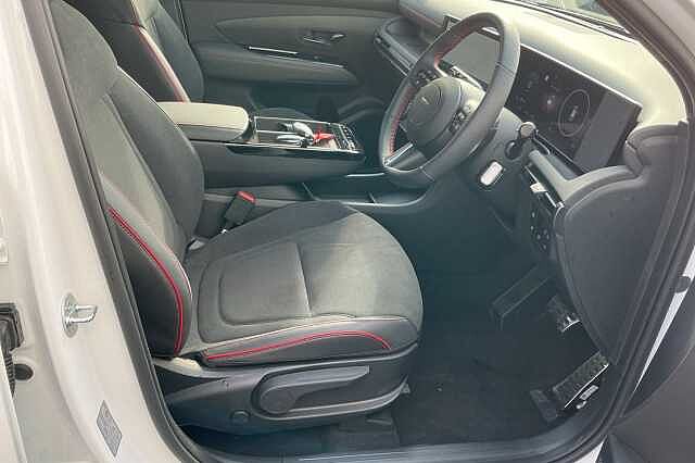 Hyundai TUCSON 1.6T Plug-in Hybrid N Line 5dr 4WD Auto Atlas White