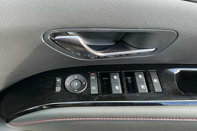 Hyundai TUCSON 1.6T Plug-in Hybrid N Line 5dr 4WD Auto Atlas White