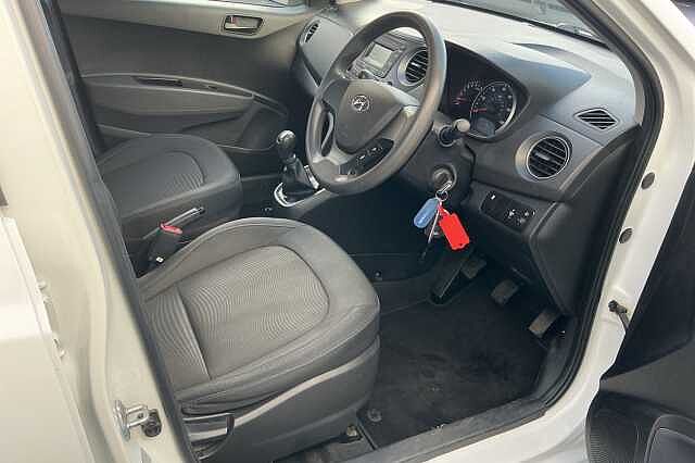 Hyundai i10 1.0 S 5dr