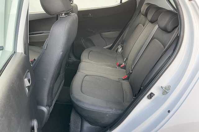 Hyundai i10 1.0 S 5dr