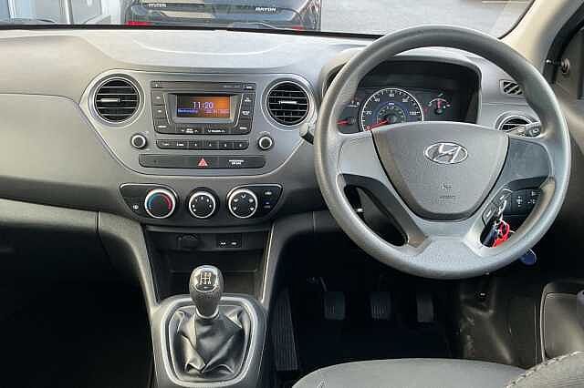 Hyundai i10 1.0 S 5dr