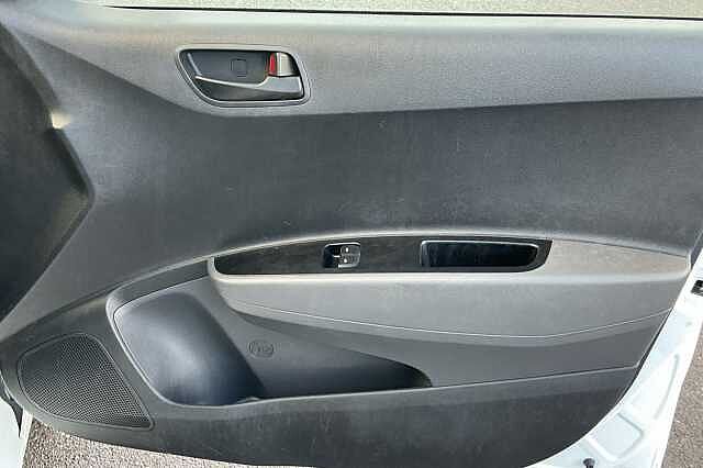 Hyundai i10 1.0 S 5dr