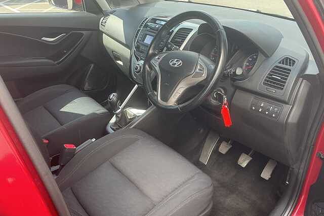 Hyundai IX20 1.4 SE Blue Drive 5 Door Red