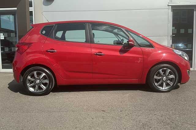 Hyundai IX20 1.4 SE Blue Drive 5 Door Red