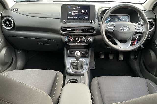 Hyundai KONA 1.0 TGDi 48V MHEV SE Connect 5dr Atlas White