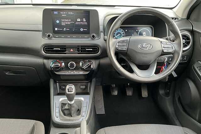 Hyundai KONA 1.0 TGDi 48V MHEV SE Connect 5dr Atlas White