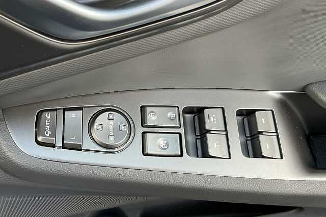 Hyundai IONIQ 1.6 GDi Hybrid Premium SE 5dr DCT