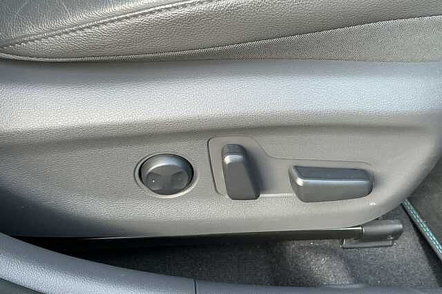 Hyundai IONIQ 1.6 GDi Hybrid Premium SE 5dr DCT