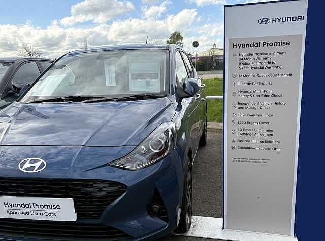 Hyundai SANTA FE Premium Plug-in Hybrid 1.6 T-GDi PHEV 4WD (253ps)