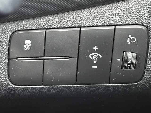 Hyundai i10 Play 1.0 MPi (66ps)