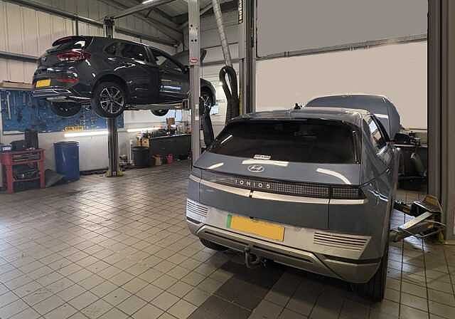 Hyundai KONA Advance 1.6 T-GDi (138ps) Abyss Black