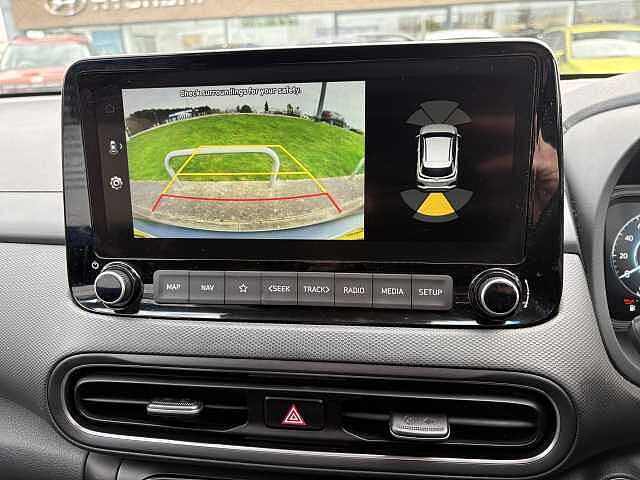 Hyundai KONA Premium 1.0 T-GDi MHEV (120ps) Atlas White