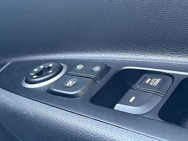 Hyundai I10 1.0 Play 5dr Champion Blue
