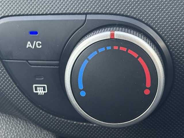 Hyundai I10 1.0 Play 5dr Champion Blue